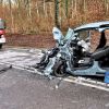 Verkehrsunfall schwer - Person eingeklemmt